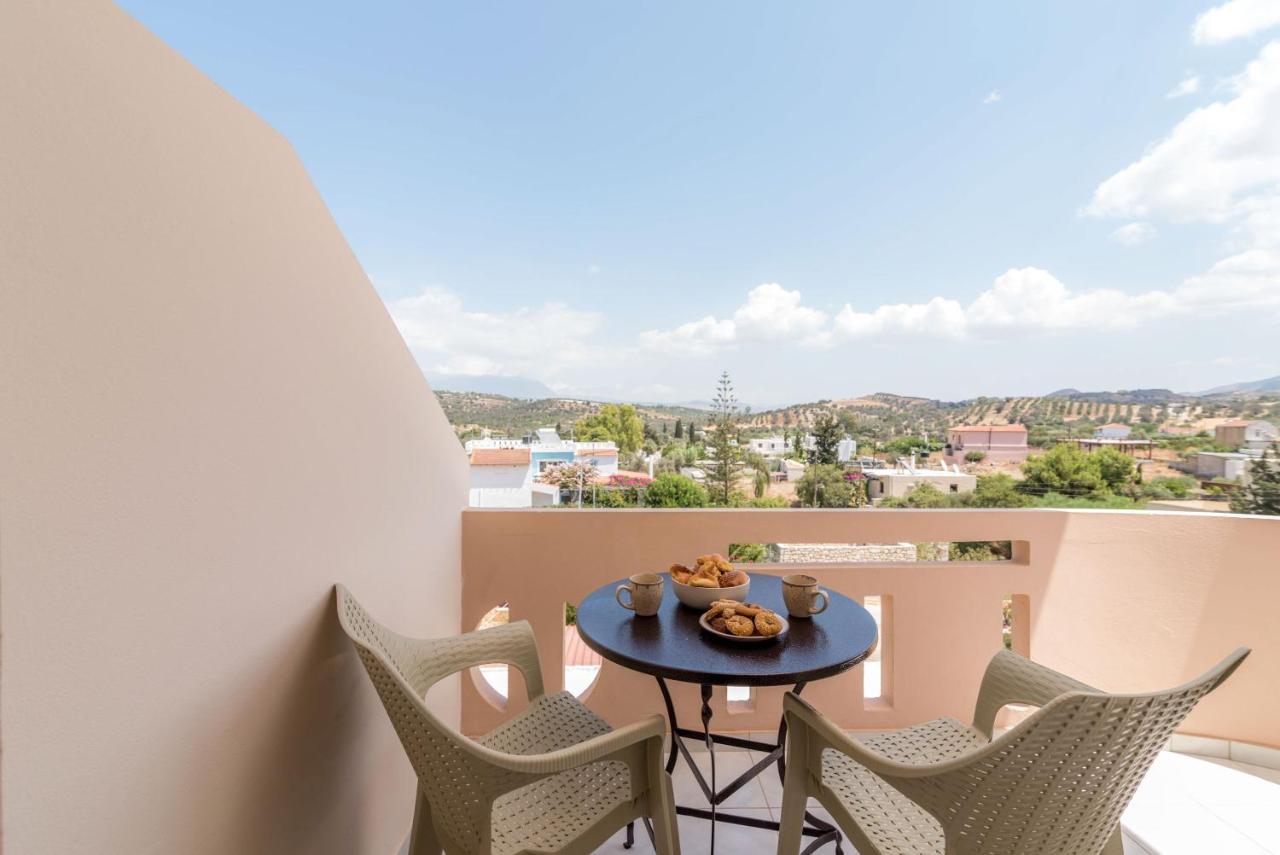 פיטסידיה Filia Apartments מראה חיצוני תמונה